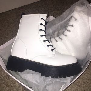 Boohoo Chunky Lace Up Hiker Boots